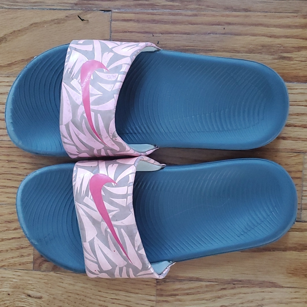 Nike girls slides